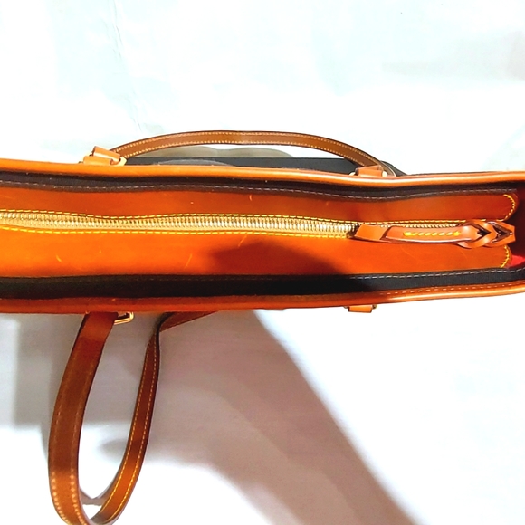 DOONEY & BOURKE TOTE - Picture 9 of 14